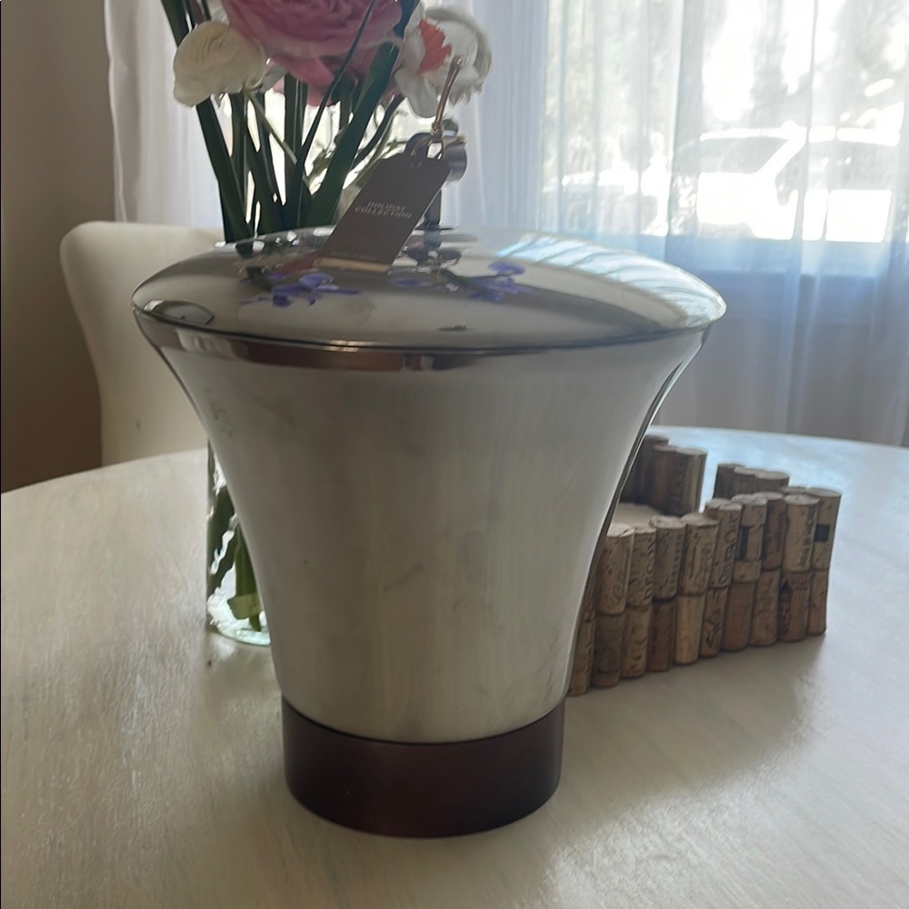 Elegant Silver Ice Bucket with lid